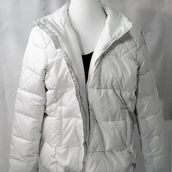 ladies white puffer jacket